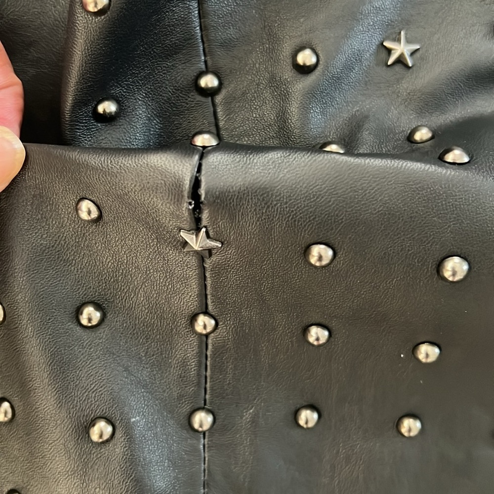 IDYLLWIND WOMEN'S GALLAWAY STUDDED LEATHER MINI SKIRT - Picture 9 of 9